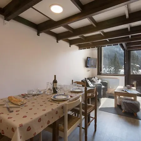 Sainte-foy-l'argentiere Sleeps 6 Appartamento *