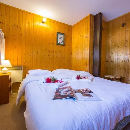 Sainte-foy-l'argentiere Sleeps 6 * Chamonix